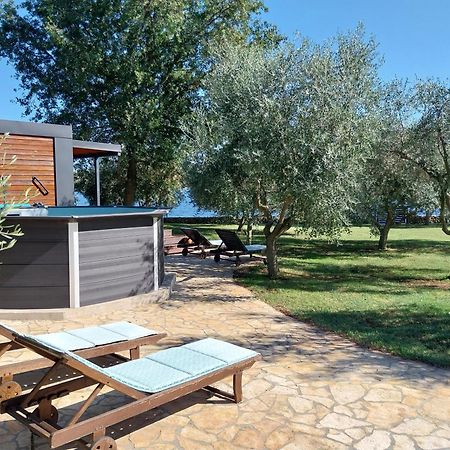 Beach House Ive With Jacuzzi, Pool, Playground And Bbq In An Olive Grove With A Beach, Pomer - Istria Экстерьер фото