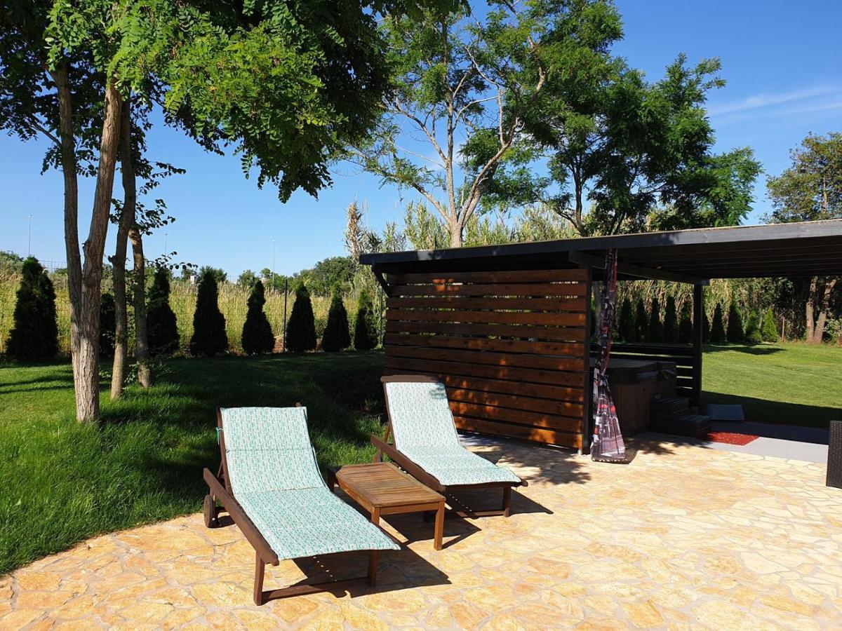 Beach House Ive With Jacuzzi, Pool, Playground And Bbq In An Olive Grove With A Beach, Pomer - Istria Экстерьер фото