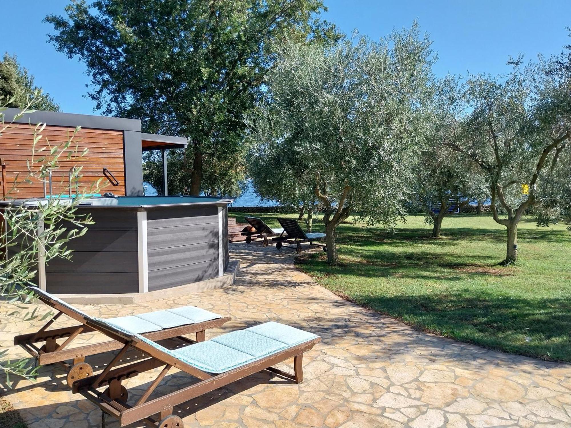 Beach House Ive With Jacuzzi, Pool, Playground And Bbq In An Olive Grove With A Beach, Pomer - Istria Экстерьер фото