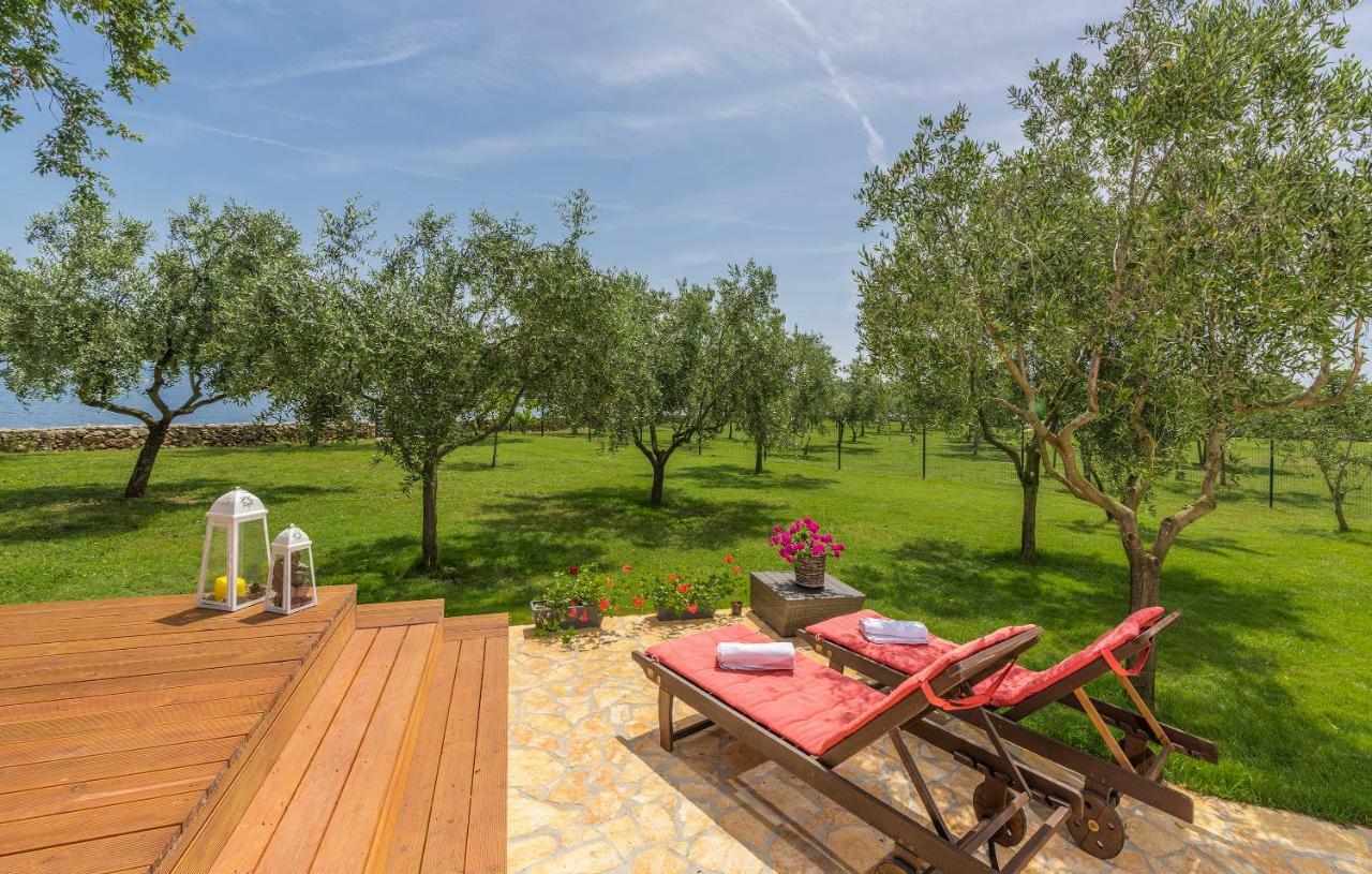 Beach House Ive With Jacuzzi, Pool, Playground And Bbq In An Olive Grove With A Beach, Pomer - Istria Экстерьер фото
