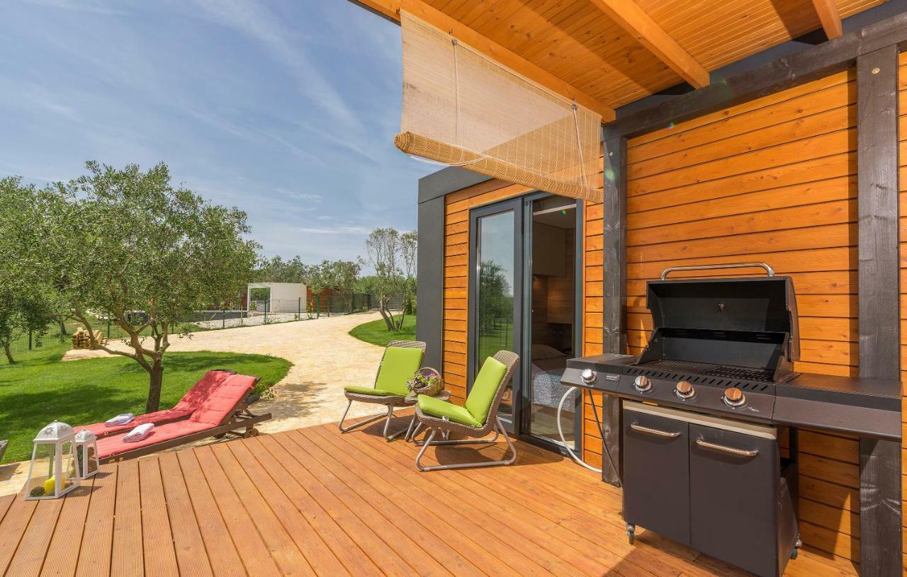 Beach House Ive With Jacuzzi, Pool, Playground And Bbq In An Olive Grove With A Beach, Pomer - Istria Экстерьер фото